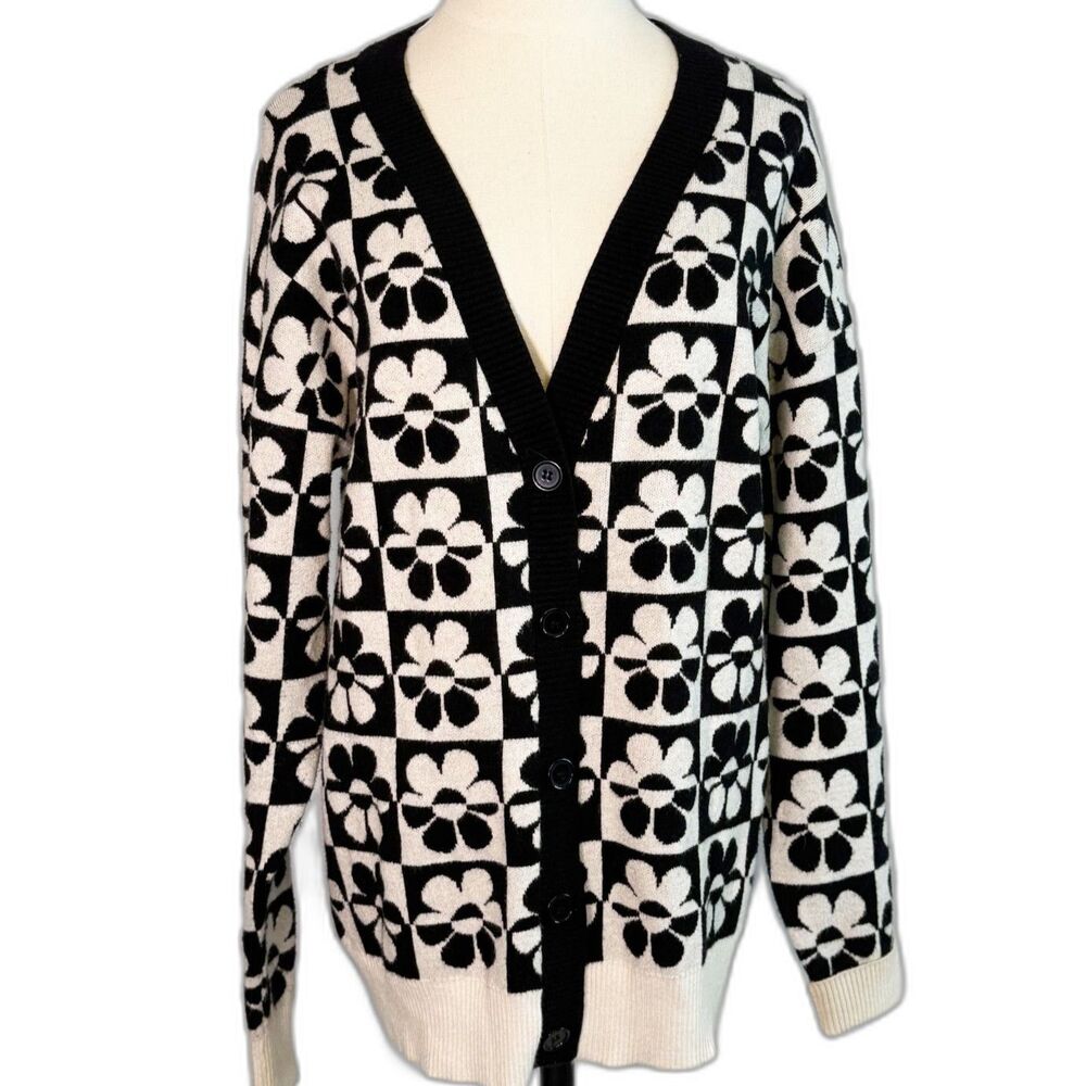 Forever 21 | Daisy Black and White Cardigan | Sz S Baggy
